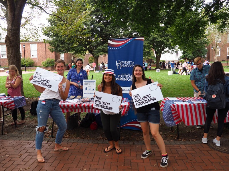 Hightlight photo for article, Voter registration students : Making it count